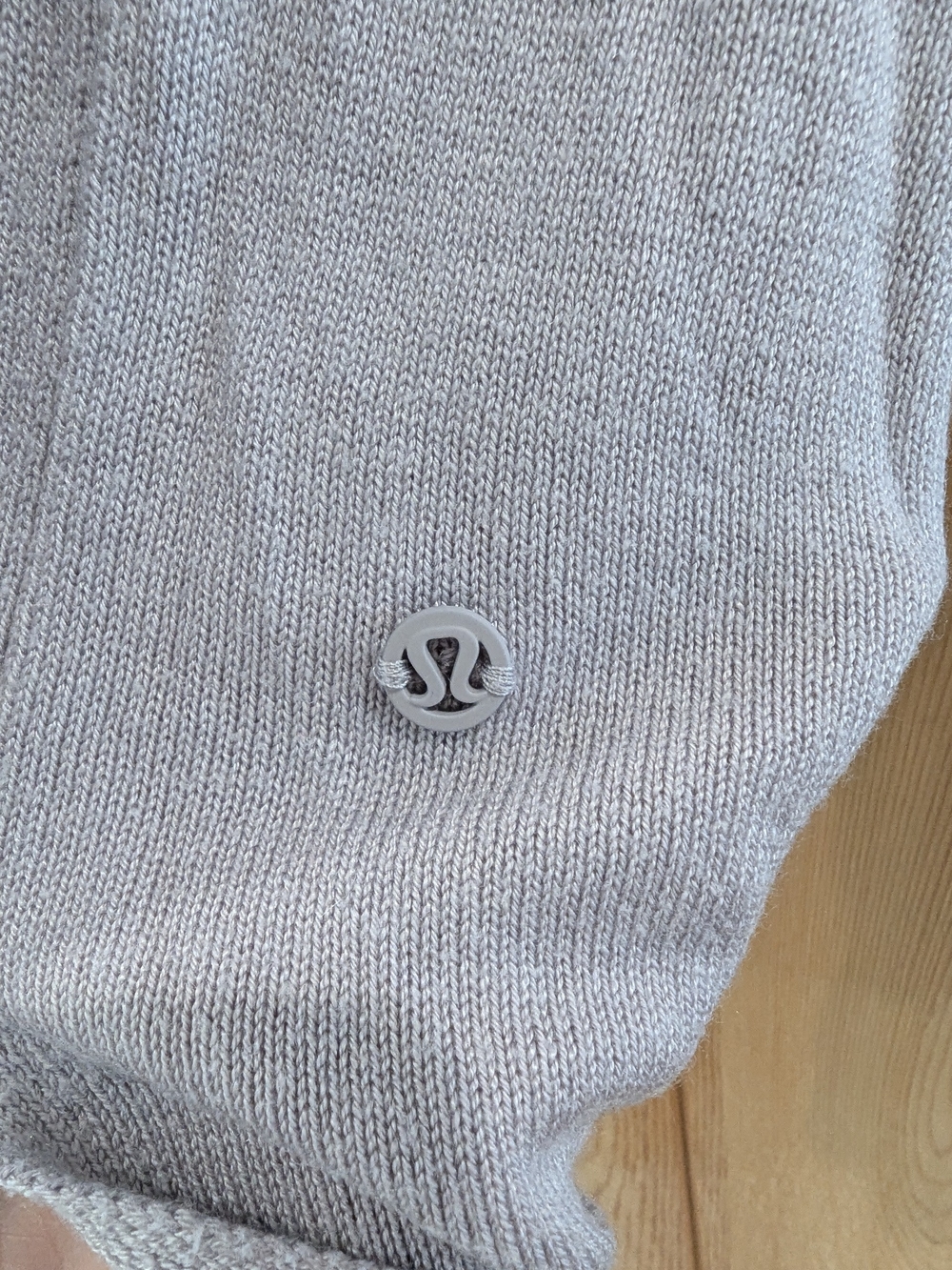 Lululemon Viscose Blend Open Back Sweater With Cashmere - Picture 7 of 8